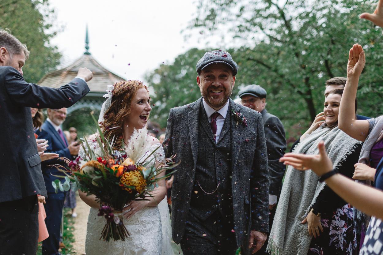 The Jasmine Cottage Studio - Wedding Day Photographer - Lindsay Isham Wedding Photographer - Lindsay Jasmine Cottage Wedding Photographer